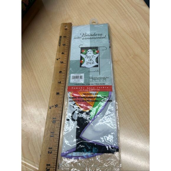 Toland Halloween garden flag new Candy Corn #3077 11x15" nylon - Picture 2 of 2